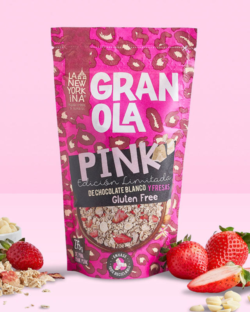 Granola Pink sin gluten de La Newyorkina con chocolate blanco y fresas deshidratadas